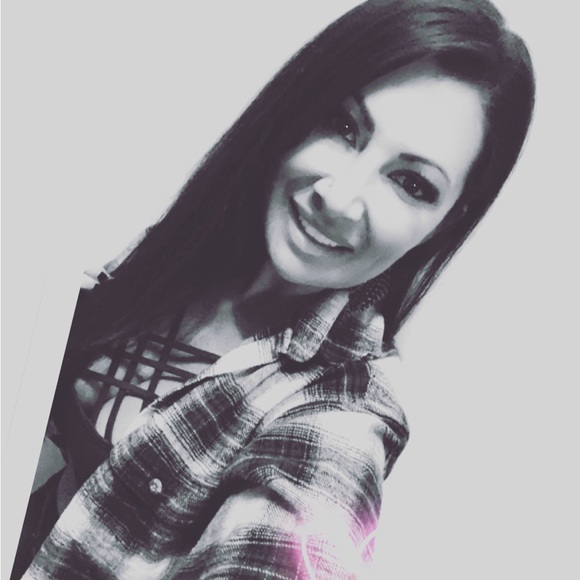 Meet your Posher, Stacy - Picture 1 of 1